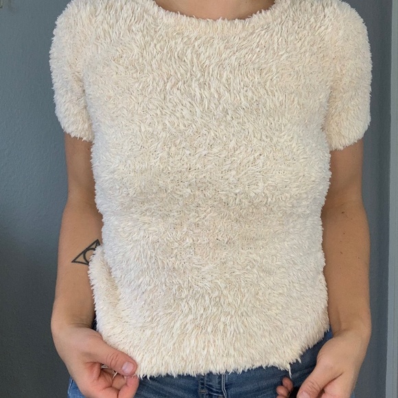 Fluffy T-Shirt - Picture 1 of 6